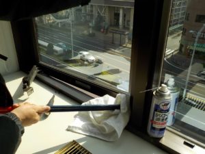 押し出し窓の応急処置 本文画像