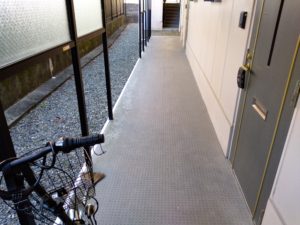 共用部のクリーニングをして衛生的な環境を保つ 本文画像