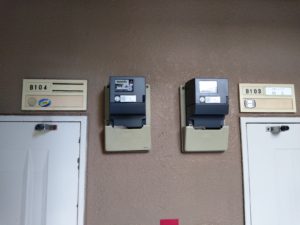 室名札と階数表示板 本文画像