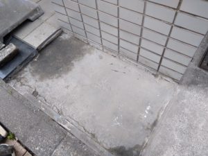 土間の石の復旧作業 本文画像