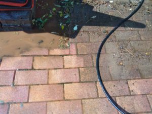 インターロッキングの洗浄 本文画像