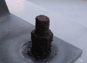 アンカーボルトのサビ取り 本文画像