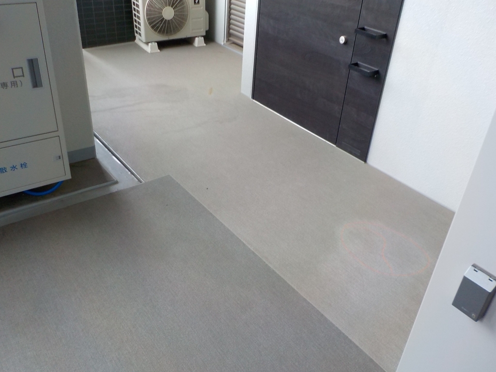 長尺シートの部分貼替 本文画像