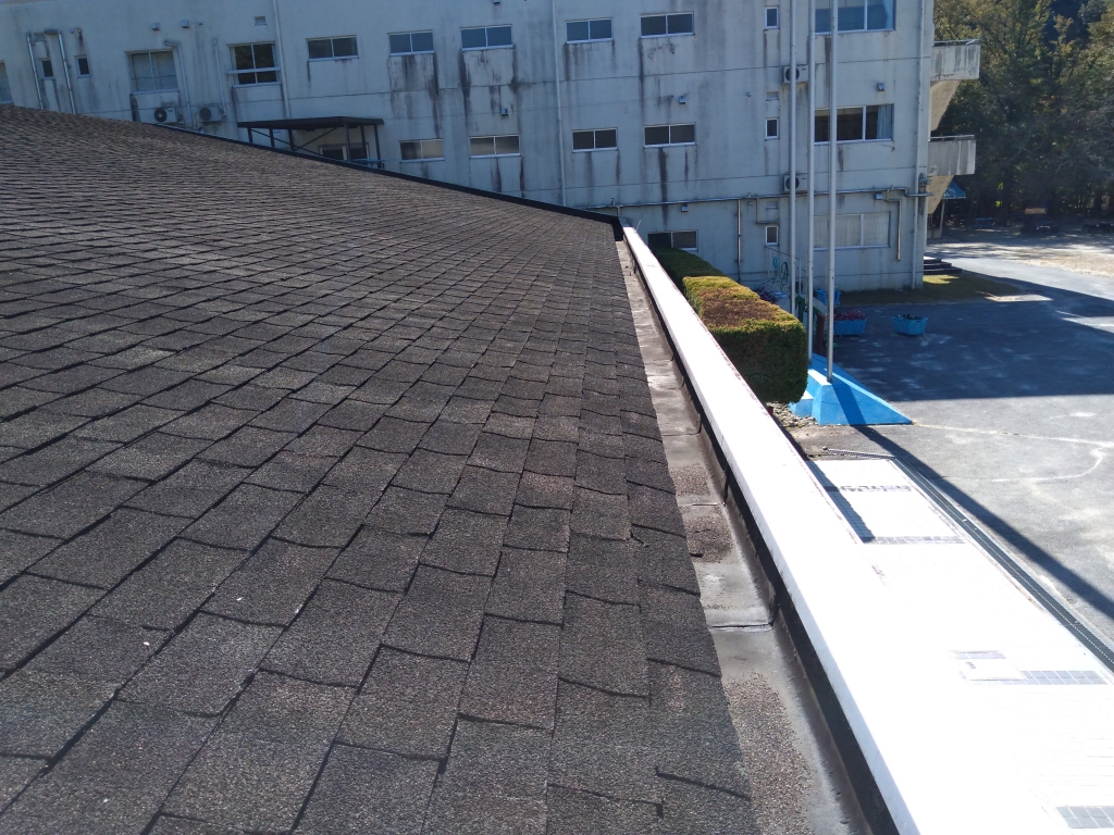 漏水の応急処置ブルーシート 本文画像